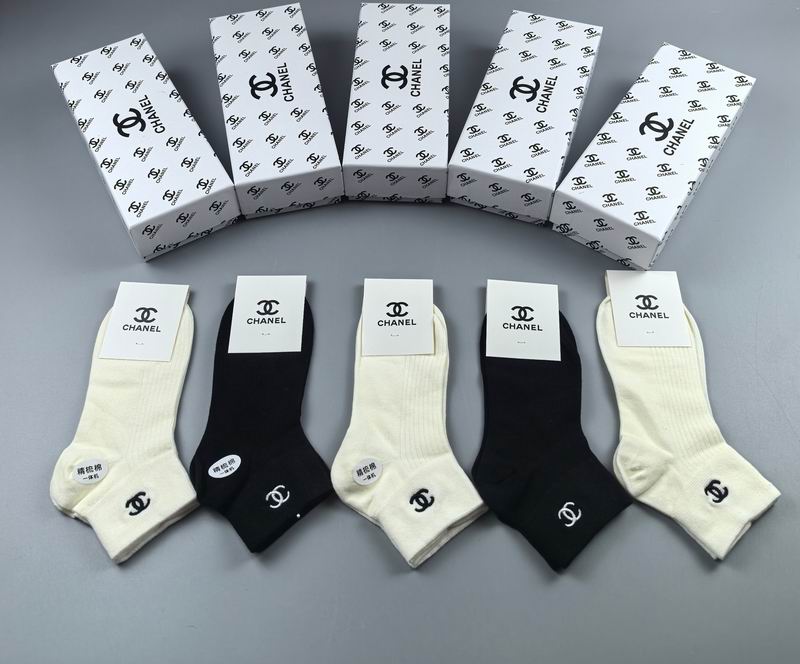 Chanel socks 040601